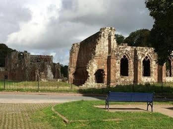 Number 19 - Self Check In - Under 4 Miles From Barrow In Furness Dalton in Furness